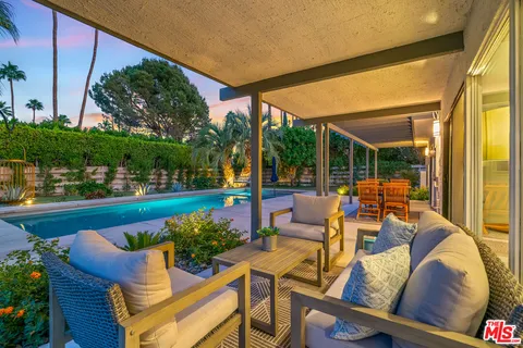 $1,150,000 | 544 North Tercero Circle, Palm Springs, CA 92262