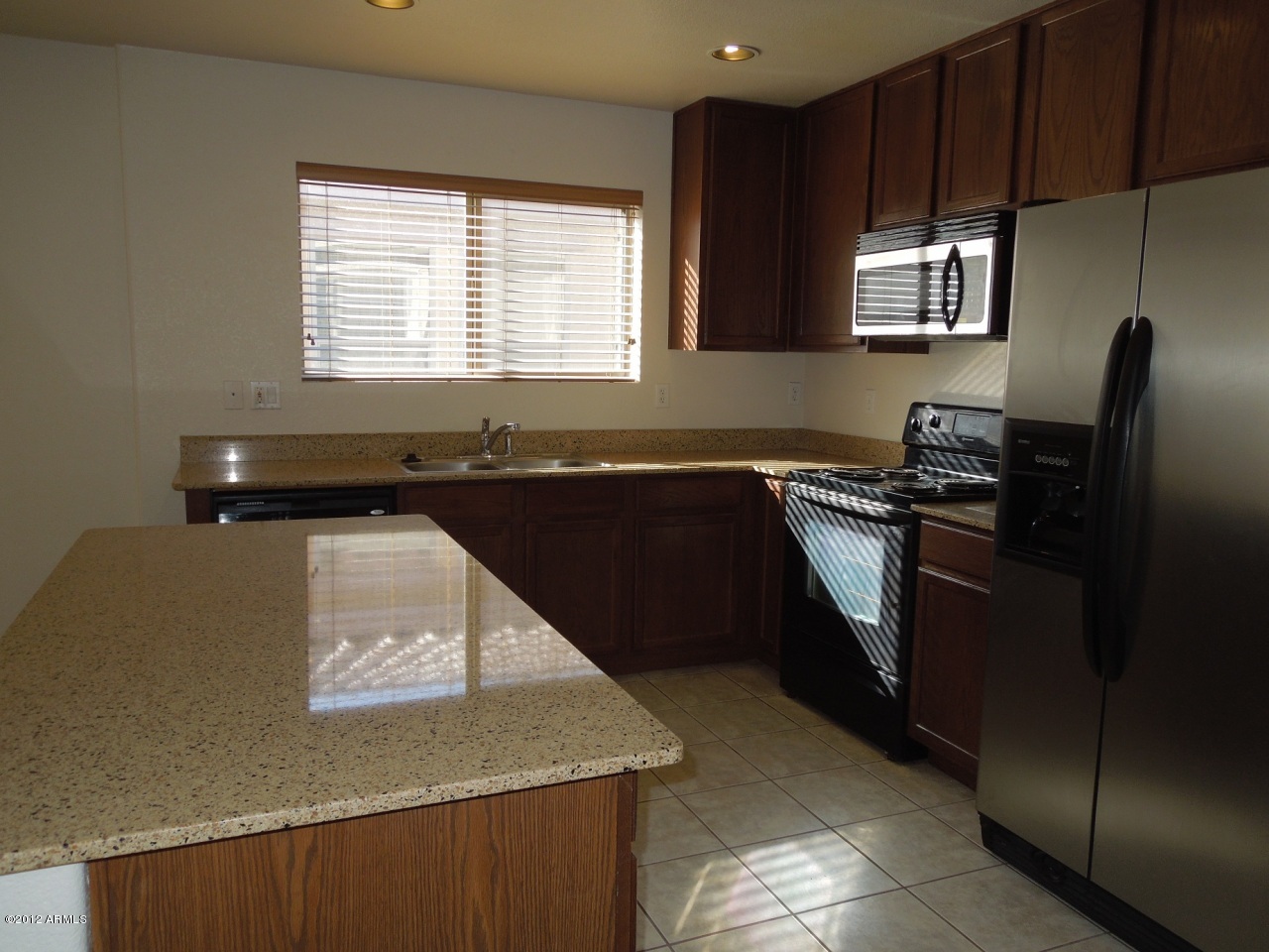 2417 West Romley Road Phoenix, AZ 85041 - Photo 11 of 24 Kitchen