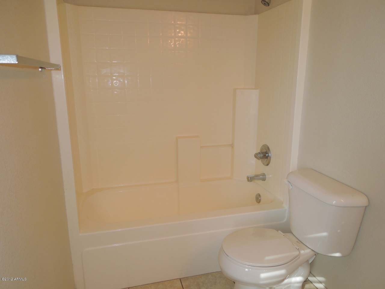 2417 West Romley Road Phoenix, AZ 85041 - Photo 16 of 24 Master bathroom