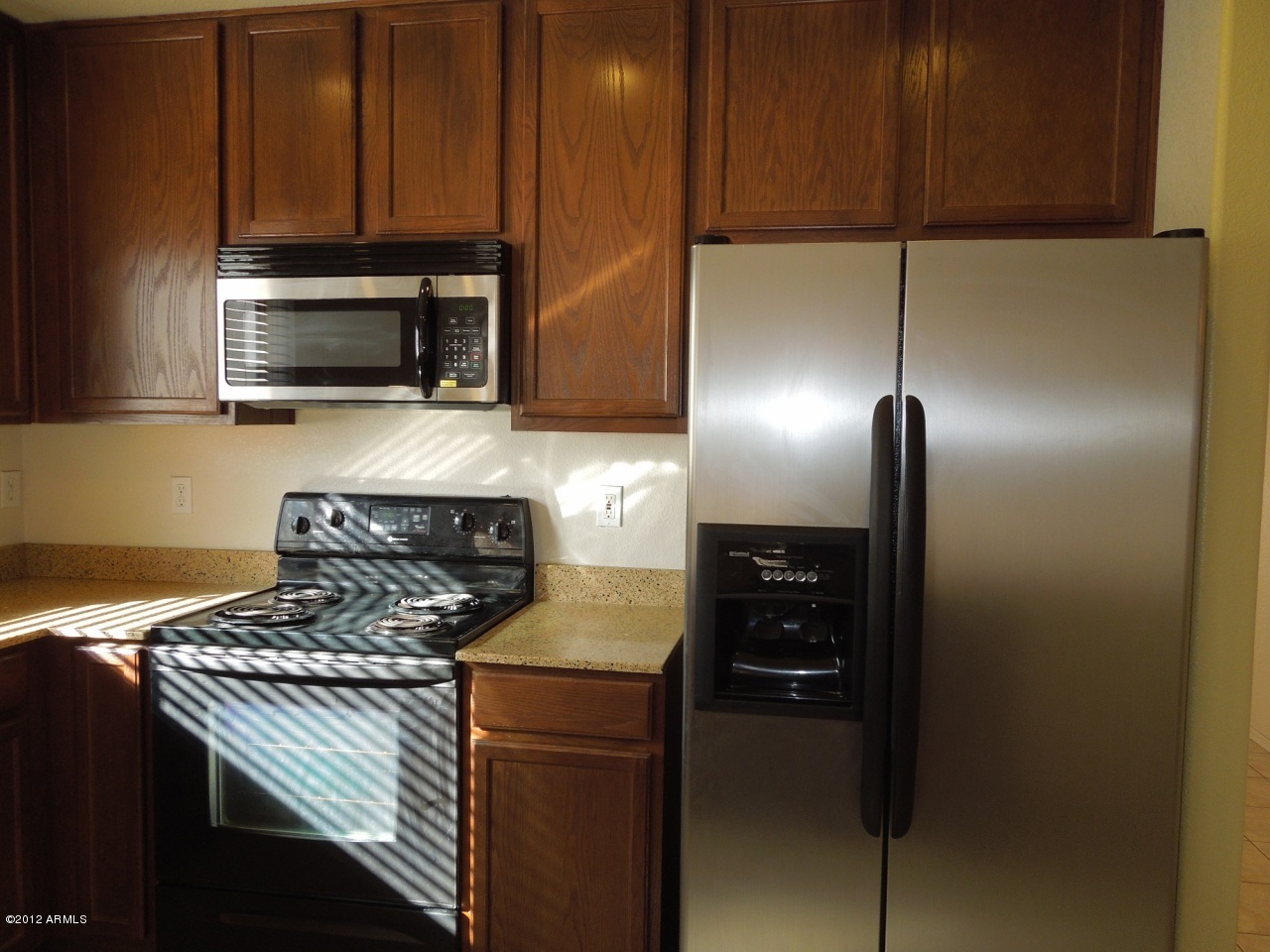 2417 West Romley Road Phoenix, AZ 85041 - Photo 9 of 24 Kitchen