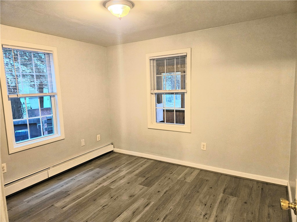 82 Wood Street Coventry, RI 02816 - Photo 8 of 28