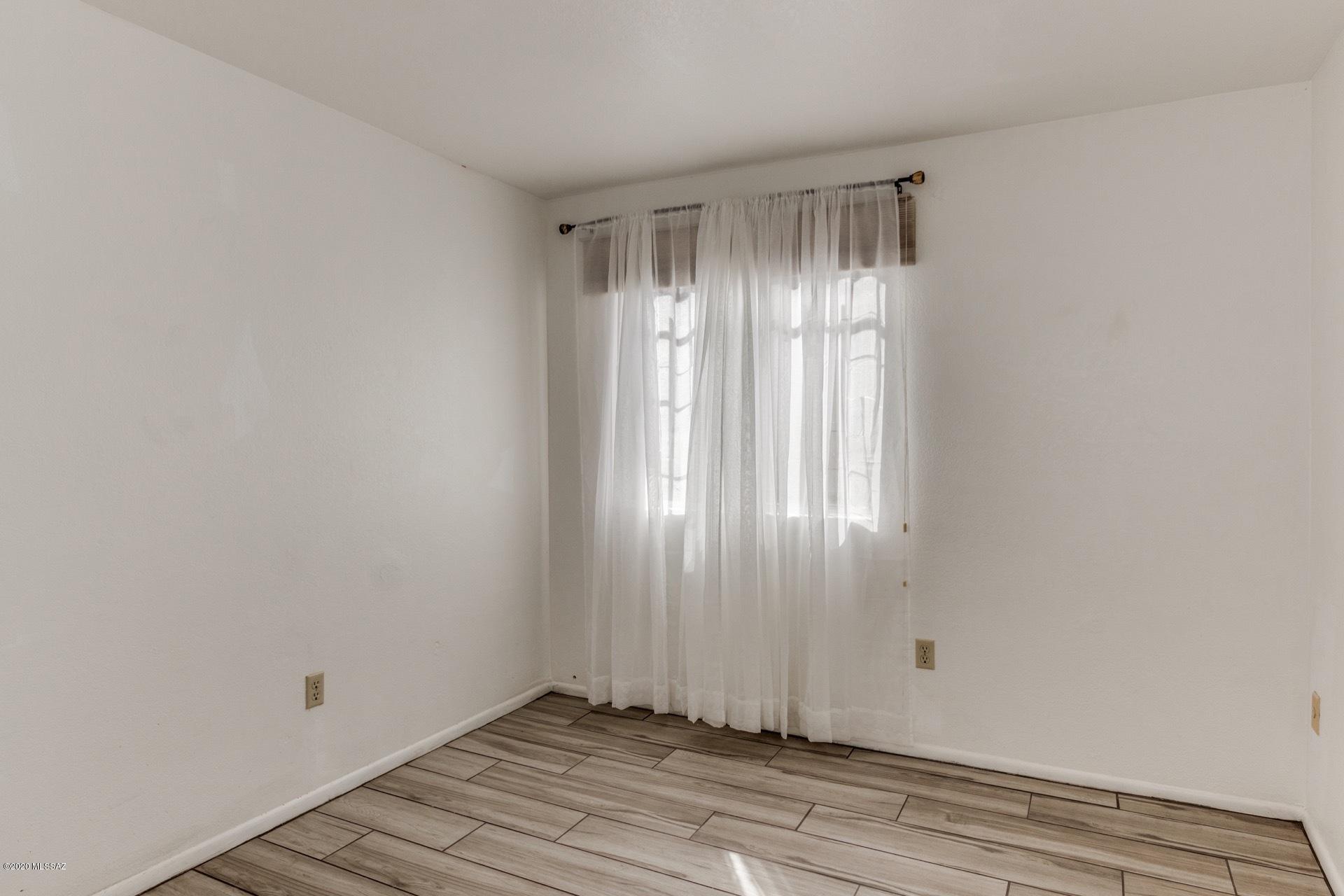 295 East Root Way Tucson, AZ 85705 - Photo 13 of 24