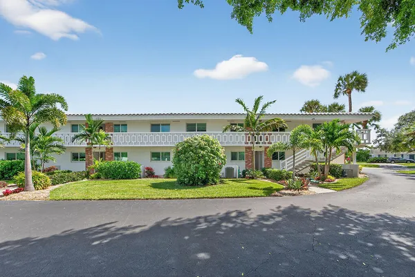 $215,000 | 331 Tequesta Drive, Unit 224, Tequesta, FL 33469