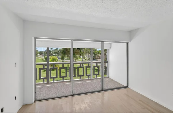 $215,000 | 331 Tequesta Drive, Unit 224, Tequesta, FL 33469