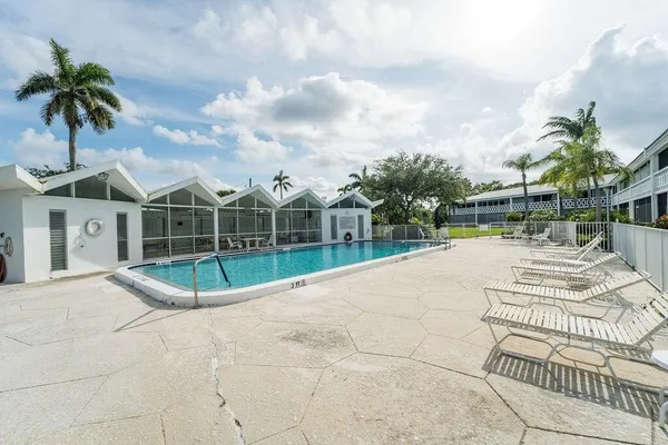 $215,000 | 331 Tequesta Drive, Unit 224, Tequesta, FL 33469