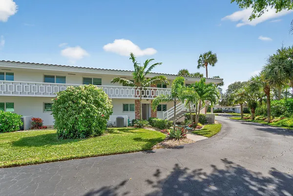 $215,000 | 331 Tequesta Drive, Unit 224, Tequesta, FL 33469
