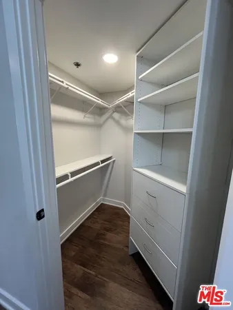 $3,782 | 7660 Beverly Boulevard, Unit 408, Los Angeles, CA 90036