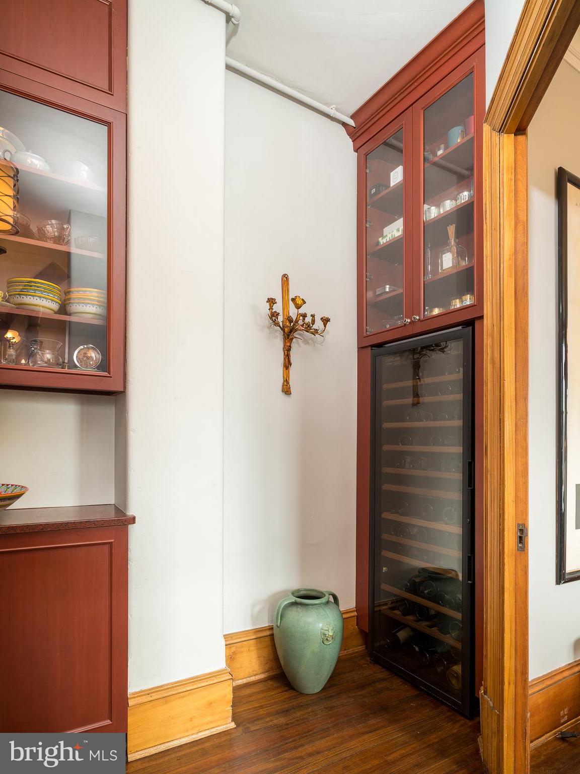 2853 Ontario Road Northwest, Unit 421 Washington, DC 20009 - Photo 19 of 35 a view of walk in closet