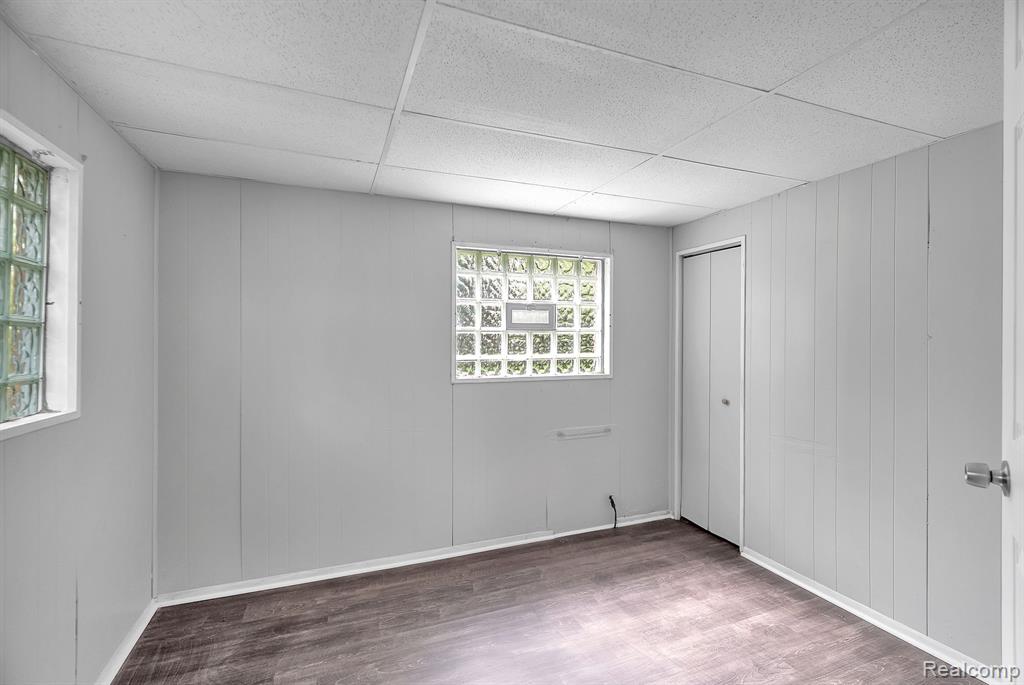 12710 Kelly Road Detroit, MI 48224 - Photo 13 of 23