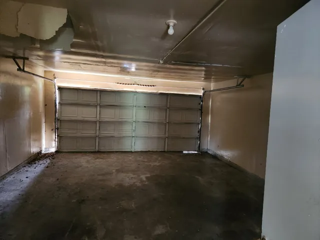 a view of a garage