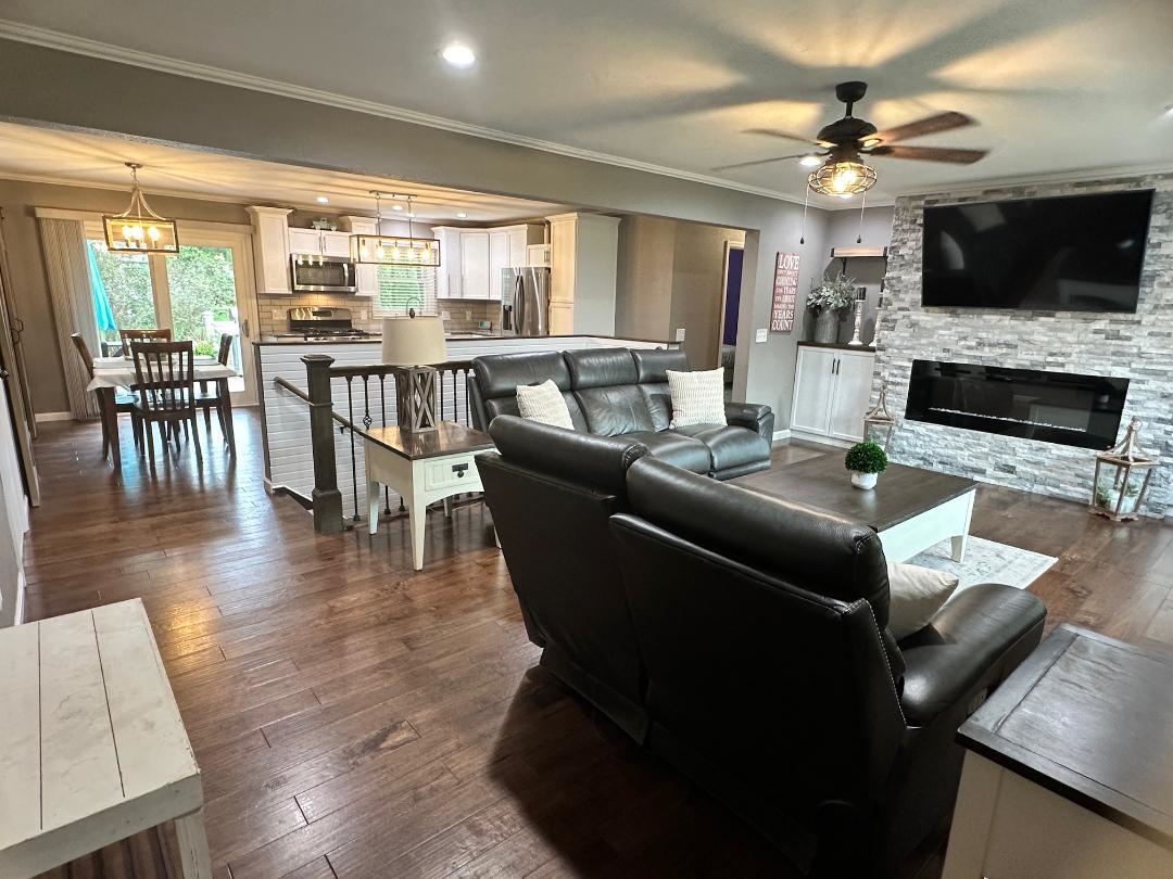 5594 Lavin Way Waunakee, WI 53597 - Photo 10 of 38
