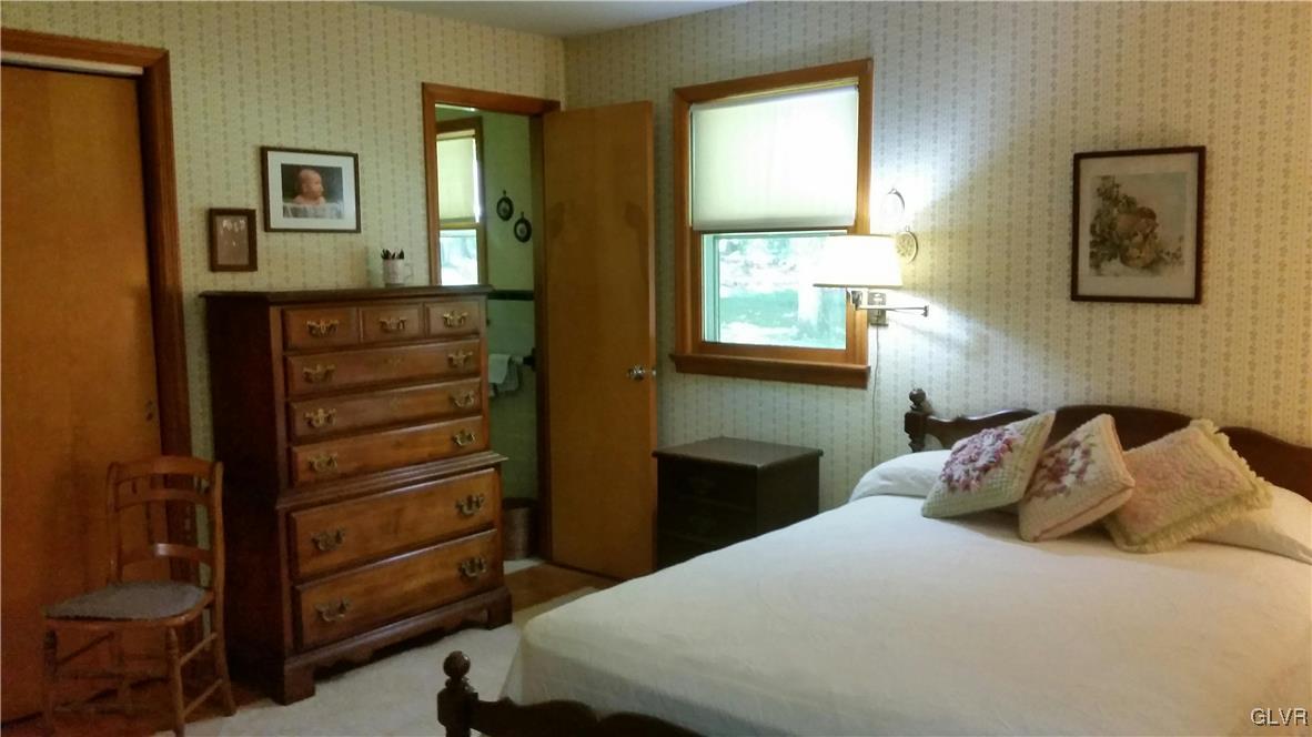 448 English Road Bath, PA 18014 - Photo 13 of 23