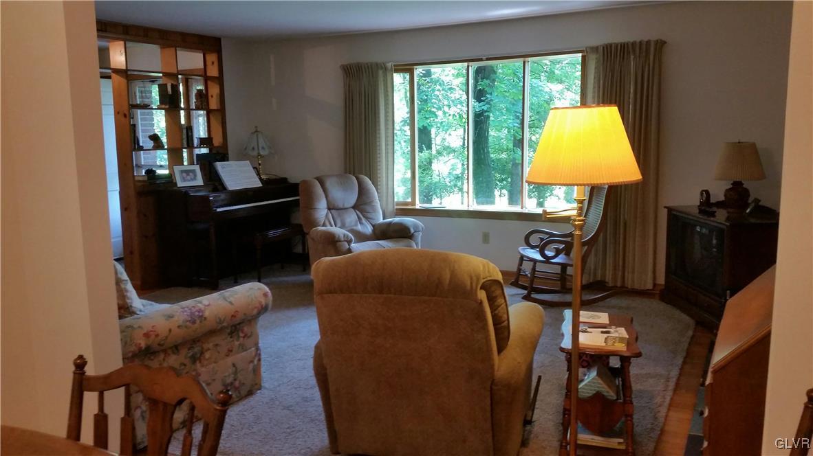 448 English Road Bath, PA 18014 - Photo 8 of 23