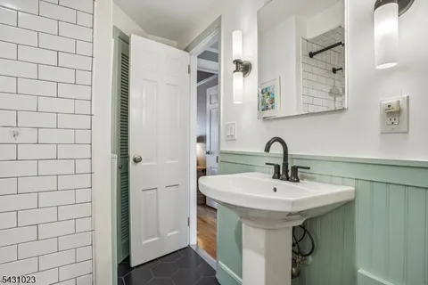 $1,299,000 | 11 Kendal Avenue, Maplewood, NJ 07040