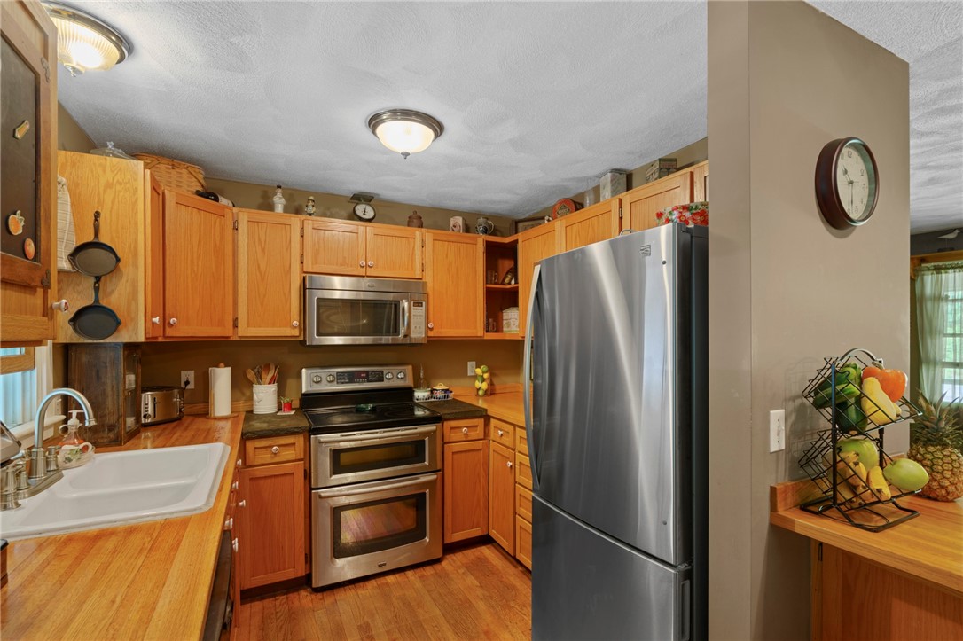 164 Lawton Foster Road North Hopkinton, RI 02832 - Photo 11 of 28 Gallery Image 11