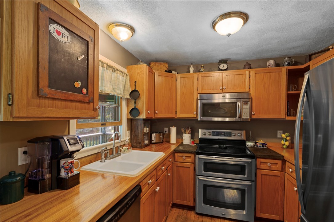 164 Lawton Foster Road North Hopkinton, RI 02832 - Photo 12 of 28 Gallery Image 12