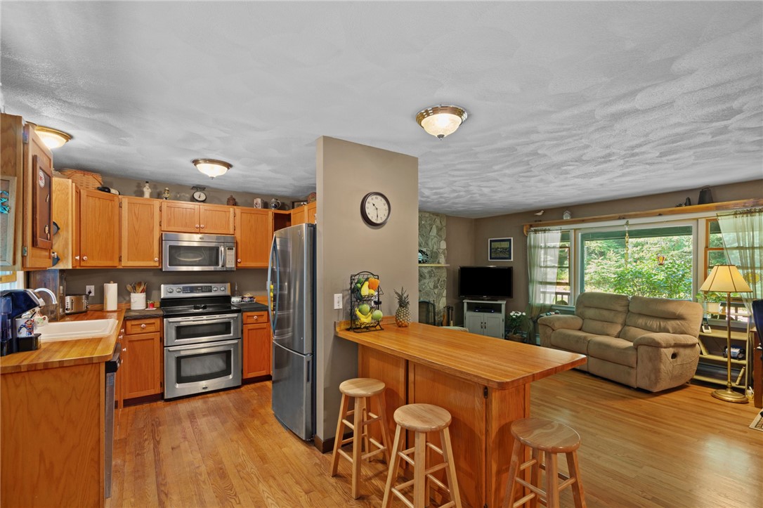 164 Lawton Foster Road North Hopkinton, RI 02832 - Photo 9 of 28 Gallery Image 9