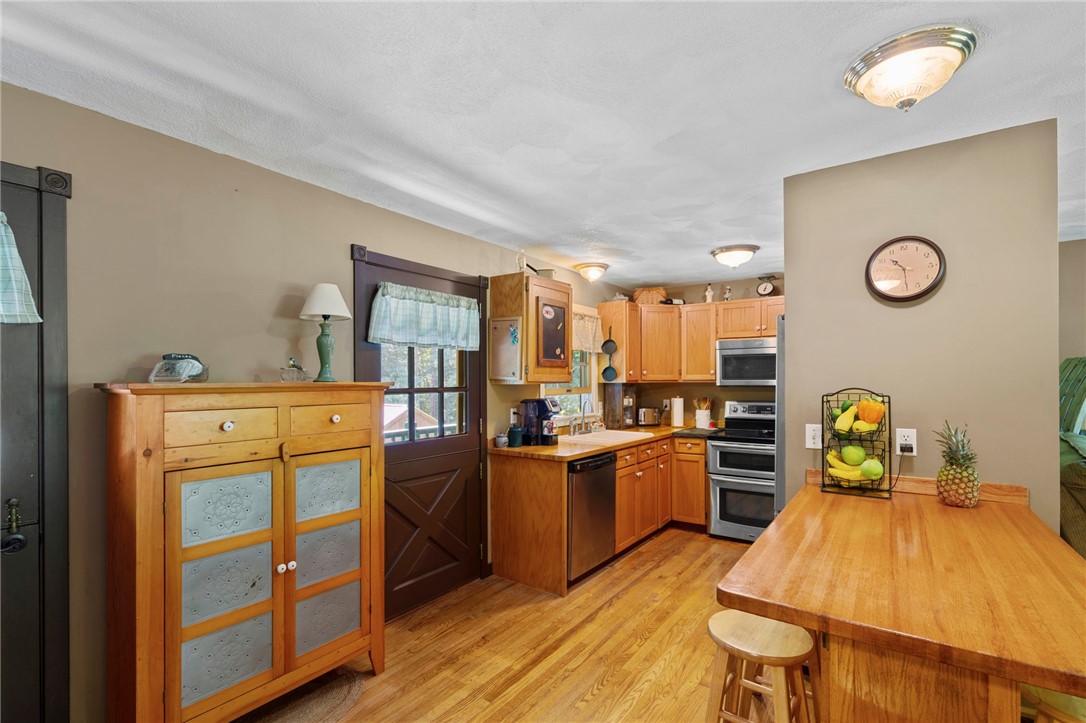 164 Lawton Foster Road North Hopkinton, RI 02832 - Photo 10 of 28 Gallery Image 10