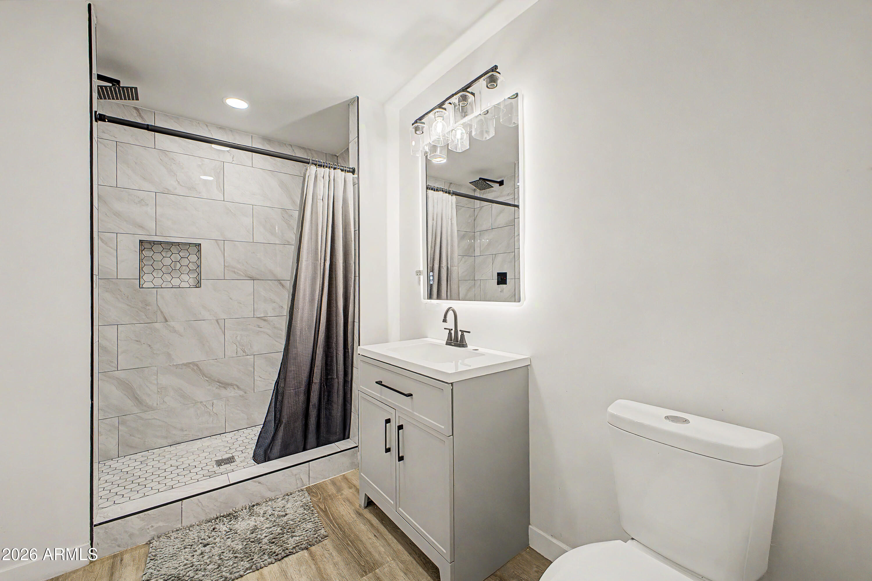 3901 West Elm Street Phoenix, AZ 85019 - Photo 8 of 18 0cf3b2e18a1188672ab35655e7f8d621