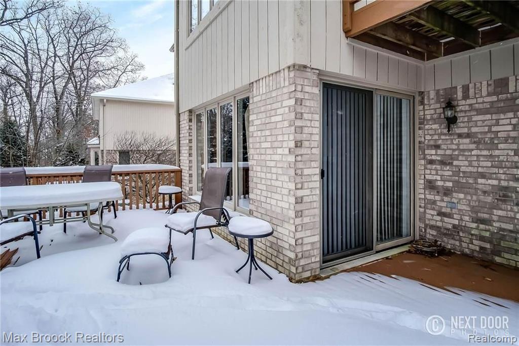 519 Misty Brook Lane Rochester Hills, MI 48307 - Photo 10 of 54