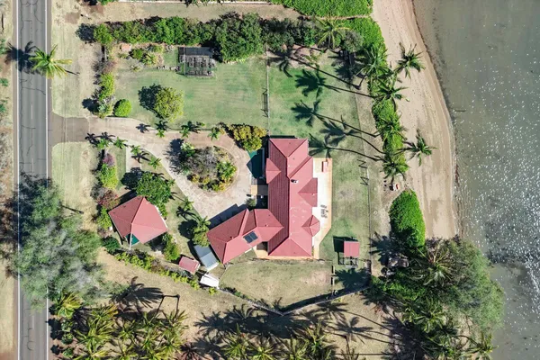 $1,850,000 | 2160 Kamehameha V Highway, Kaunakakai, HI 96748