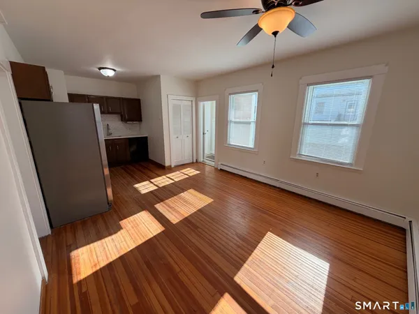 $2,400 | 10 Short Street, Manchester, CT 06040