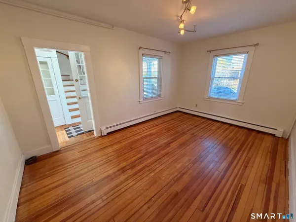 $2,400 | 10 Short Street, Manchester, CT 06040