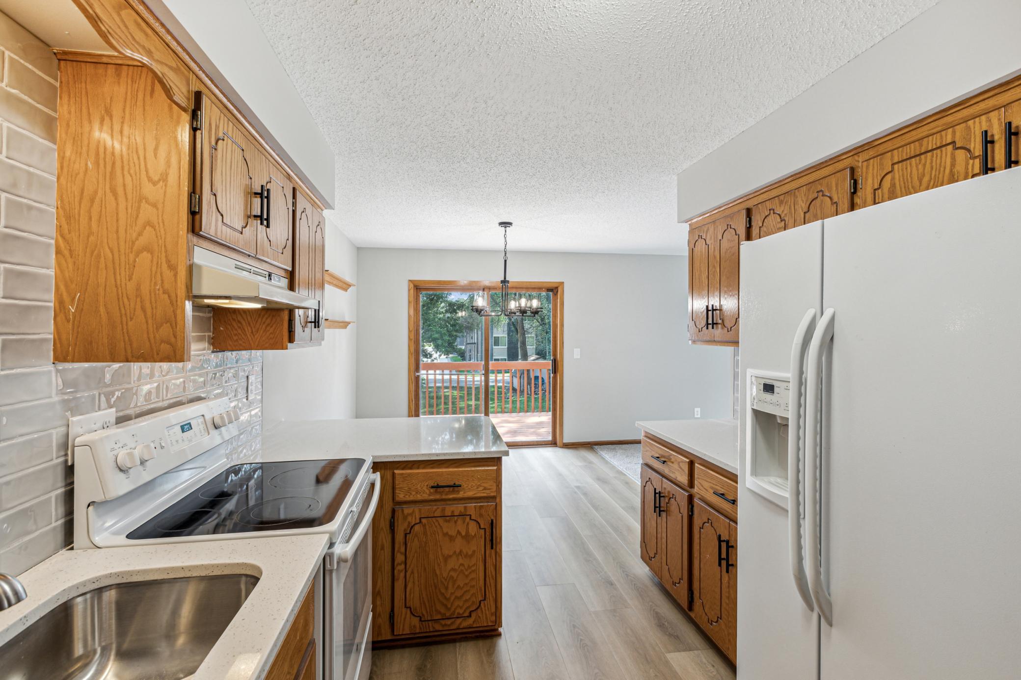 517 Ravoux Road Chaska, MN 55318 - Photo 6 of 18 Gallery Image 6