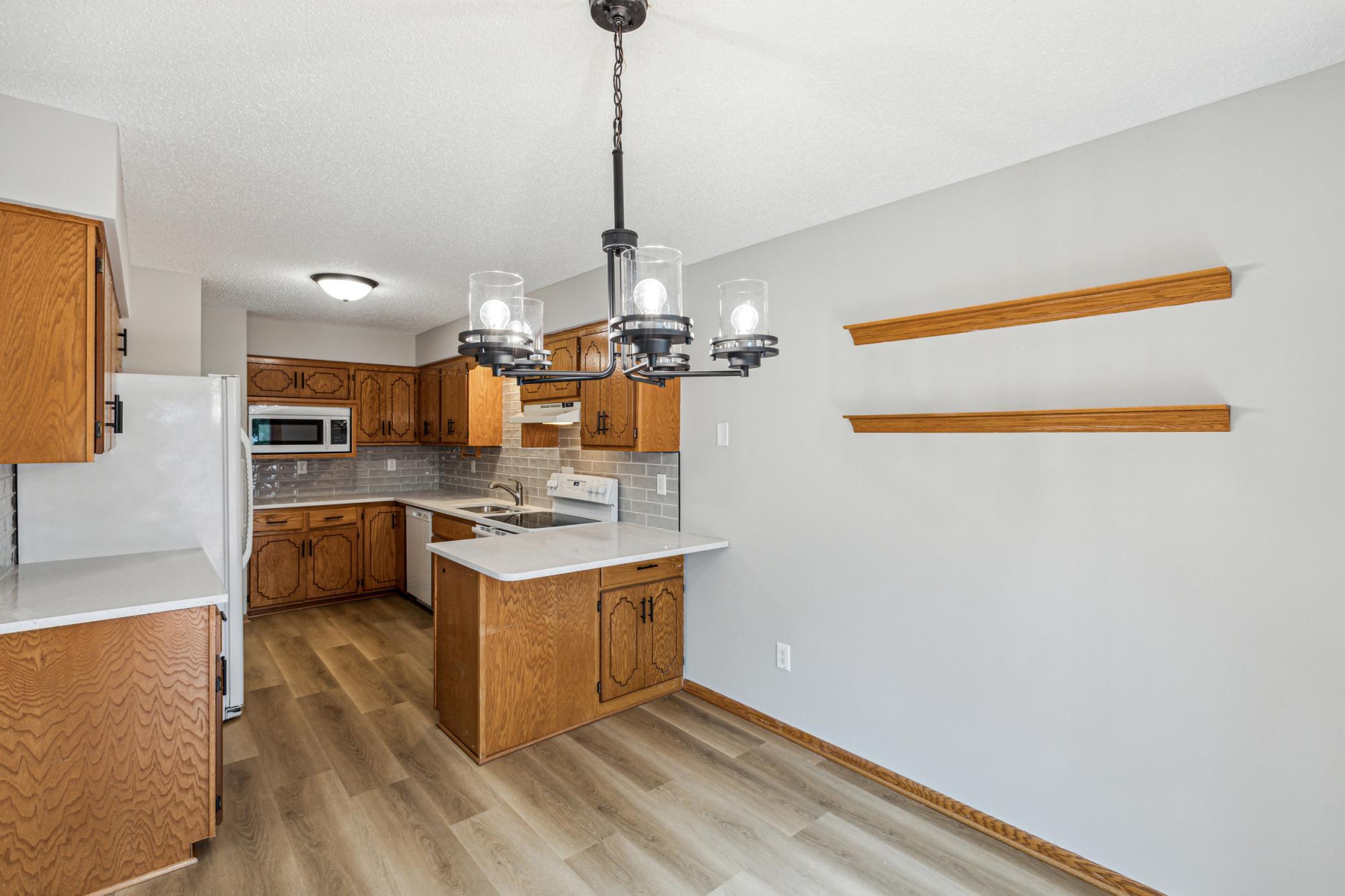 517 Ravoux Road Chaska, MN 55318 - Photo 8 of 18 Gallery Image 8