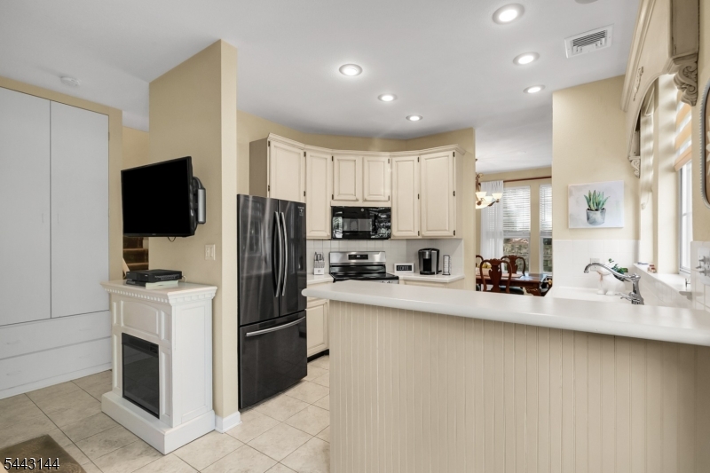 37 High Pond Lane Bedminster, NJ 07921 - Photo 14 of 36