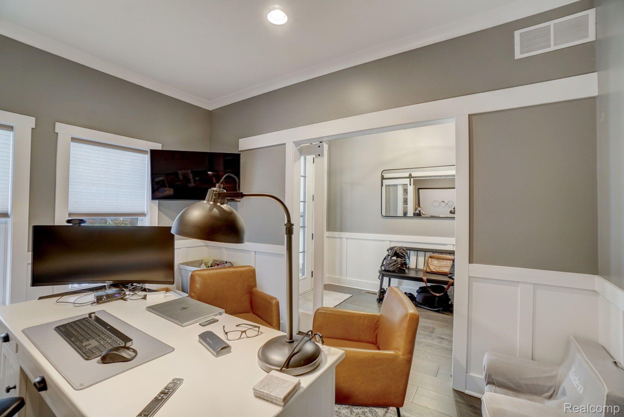 306 Woodside Road Royal Oak, MI 48073 - Photo 4 of 15 Gallery Image 4