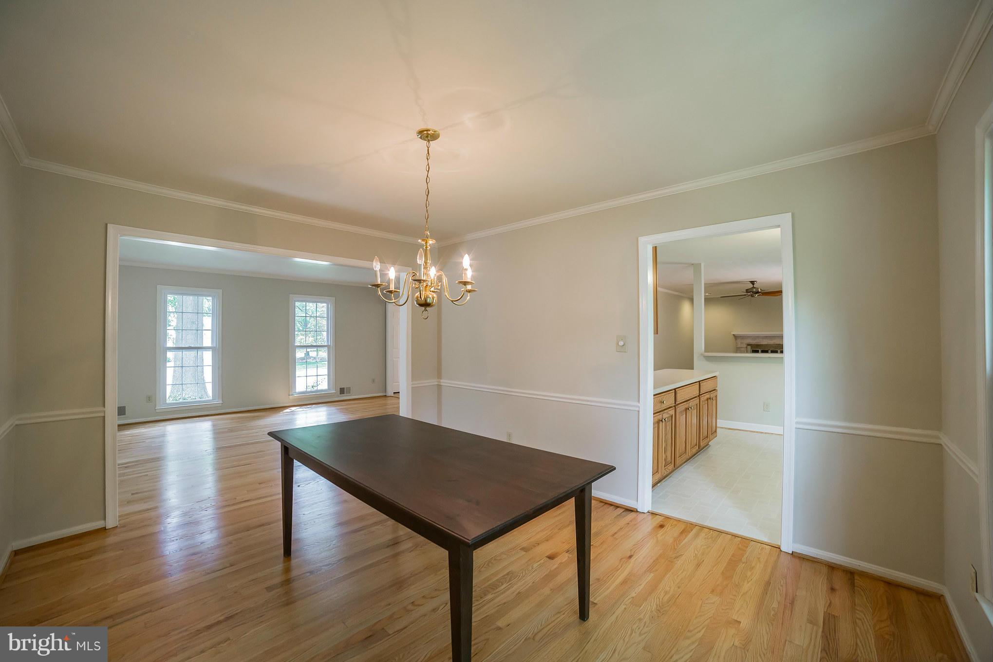 13 Thorburn Road Gaithersburg, MD 20878 - Photo 12 of 30 Dining Room