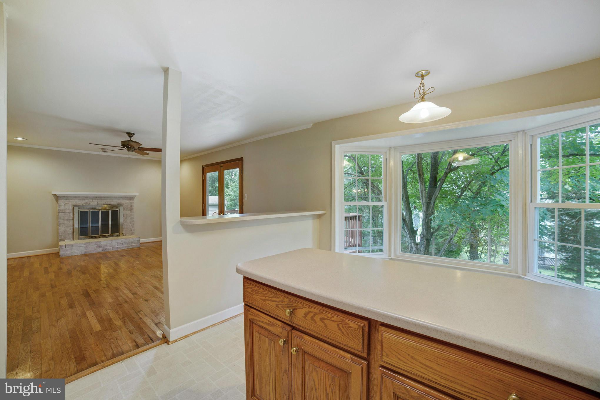 13 Thorburn Road Gaithersburg, MD 20878 - Photo 14 of 30 Kitchen