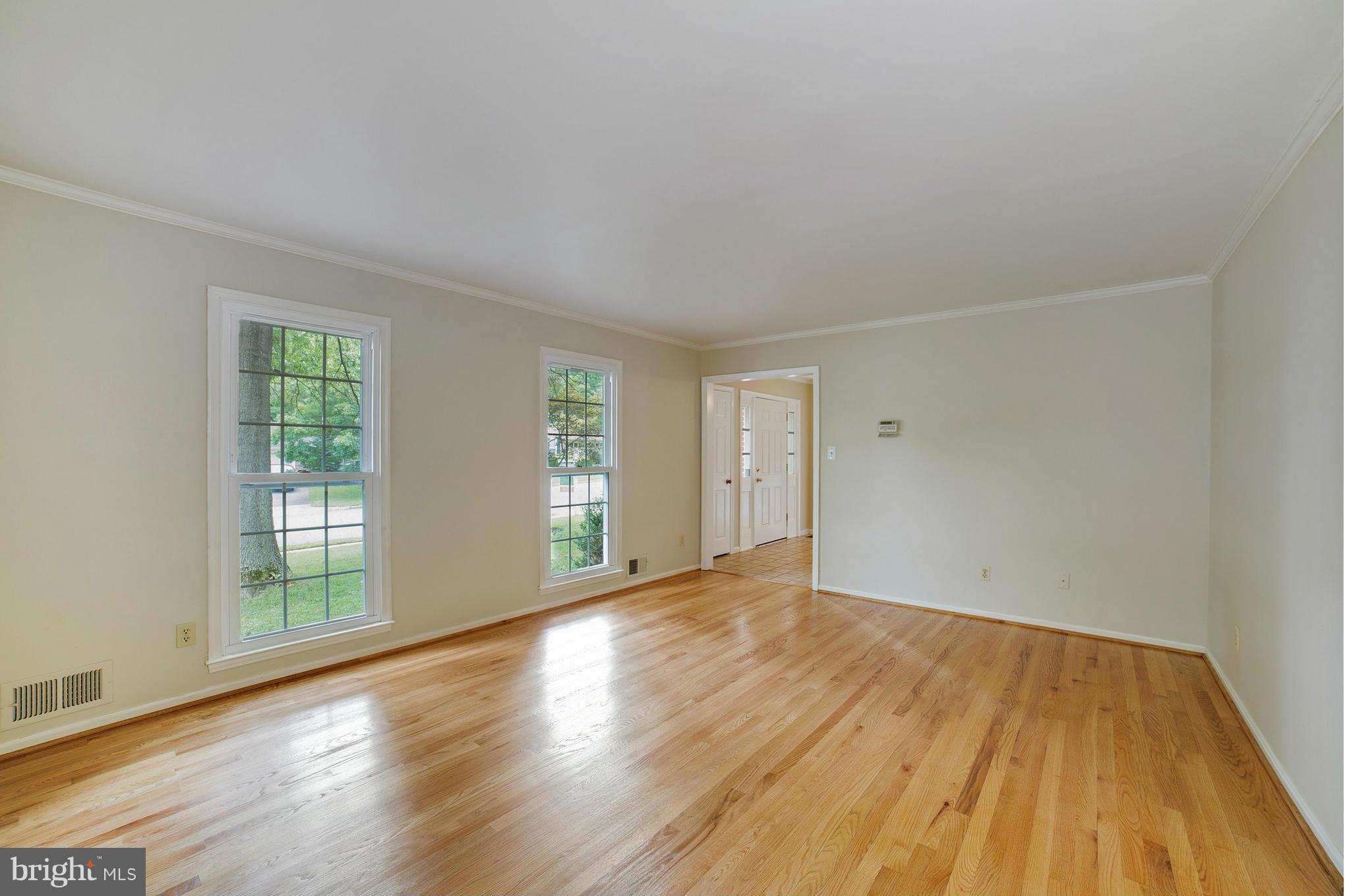 13 Thorburn Road Gaithersburg, MD 20878 - Photo 27 of 30 Family Room