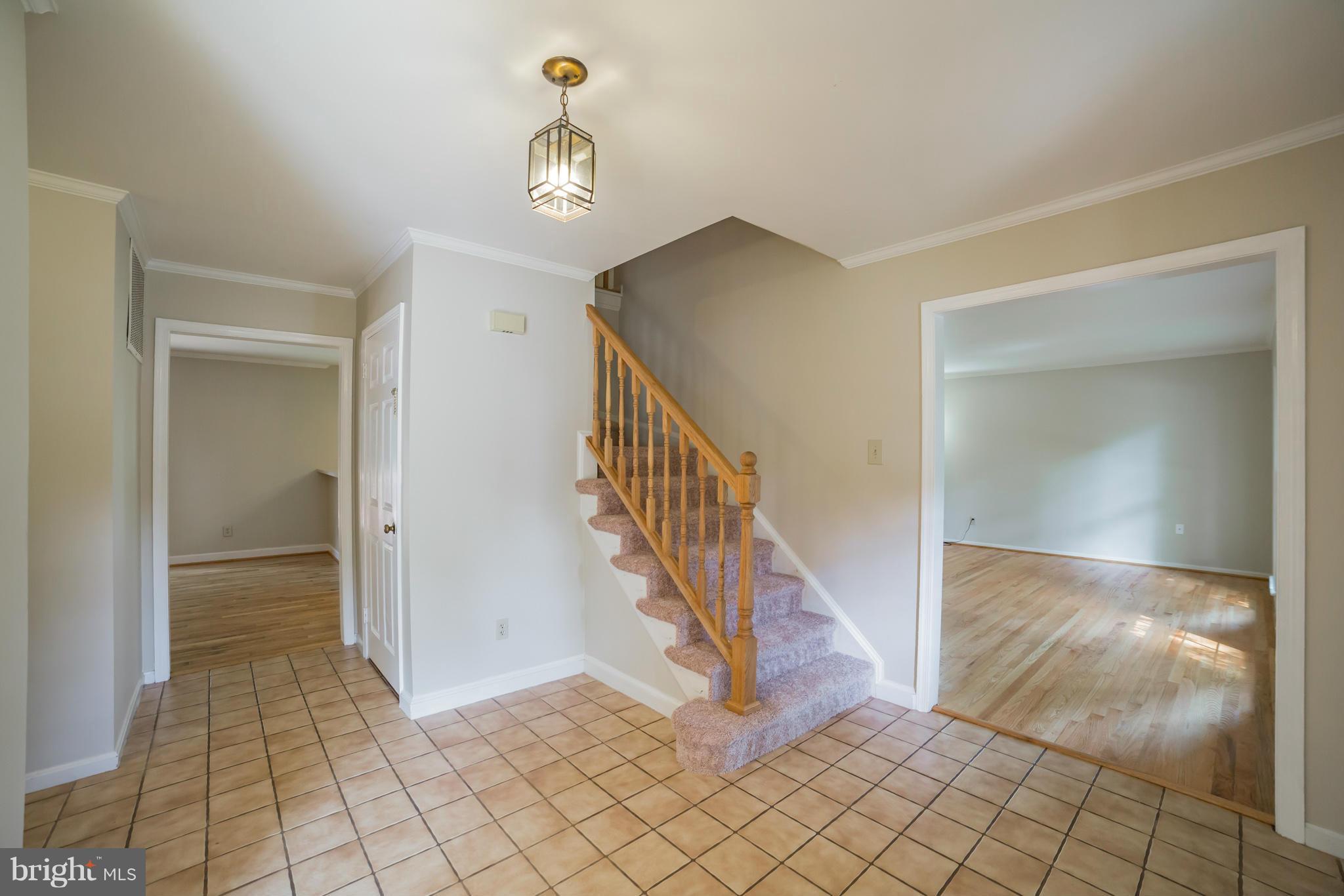 13 Thorburn Road Gaithersburg, MD 20878 - Photo 6 of 30 Interior (General)