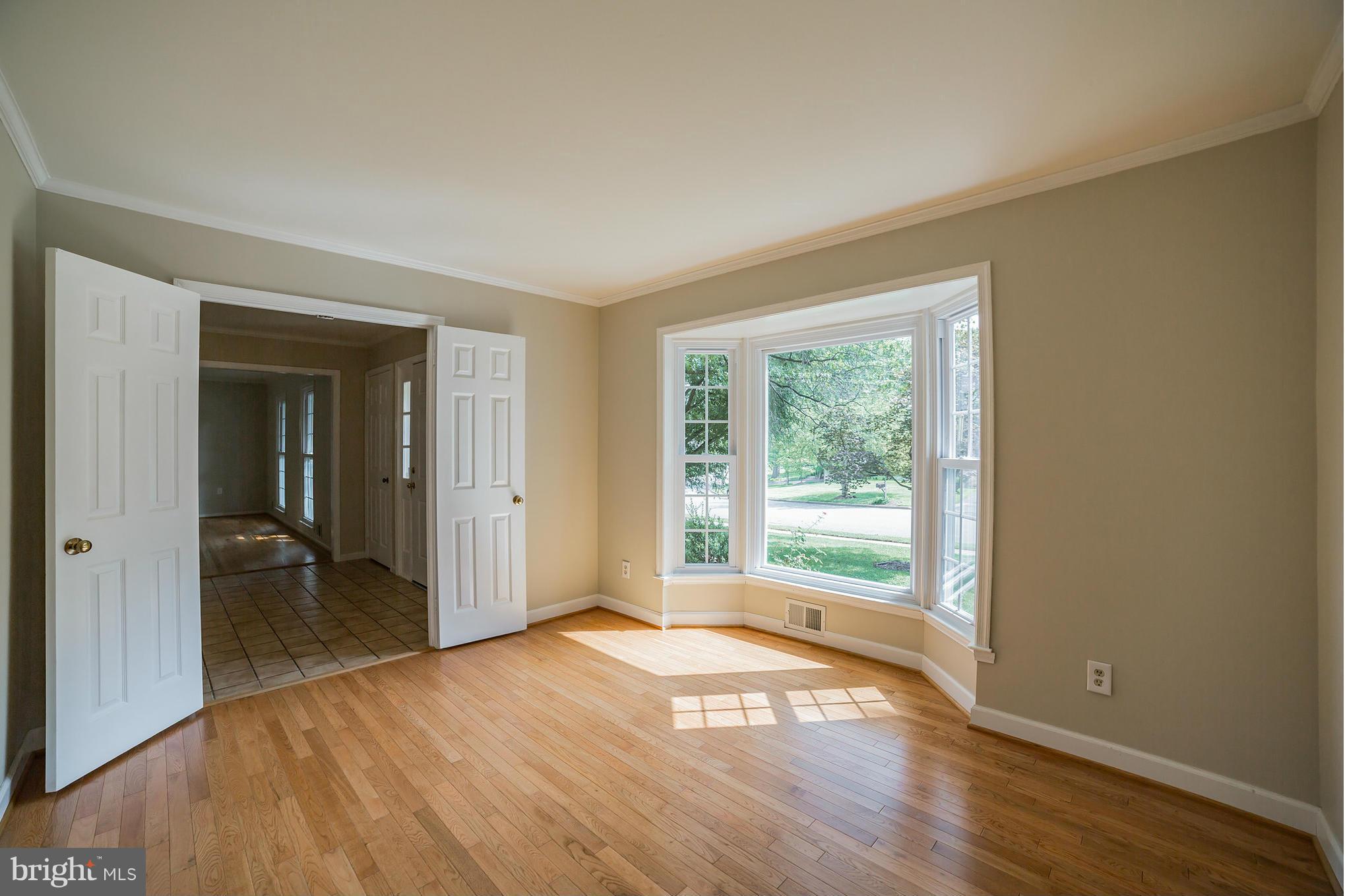 13 Thorburn Road Gaithersburg, MD 20878 - Photo 7 of 30 Family Room