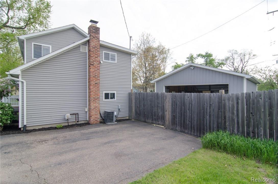 2976 Gerald Avenue Rochester, MI 48307 - Photo 36 of 36 GRU_2932.jpg