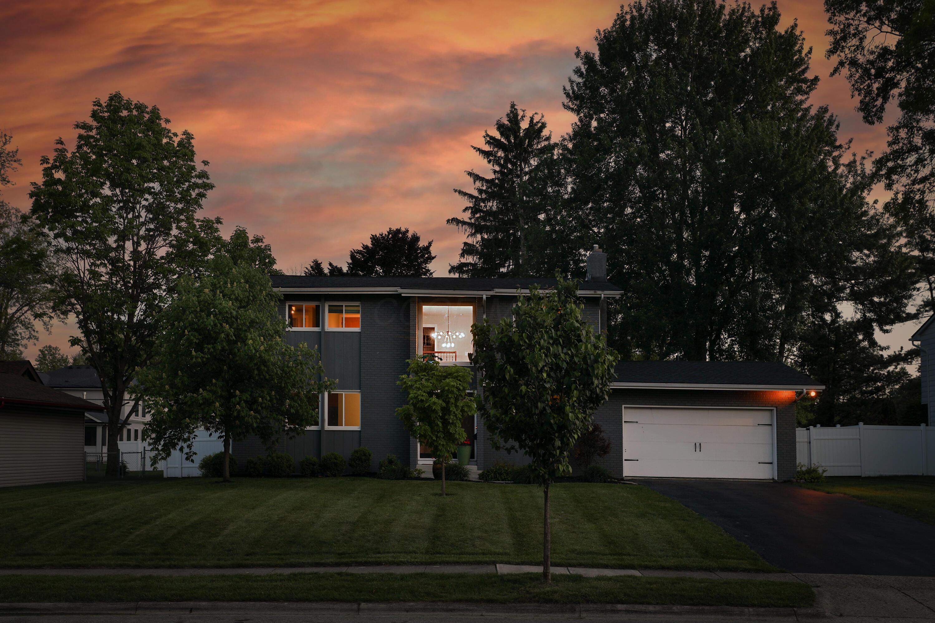 1363 Castleton Road North Columbus, OH 43220 - Photo 66 of 74 1363Castleton-Twilight-02