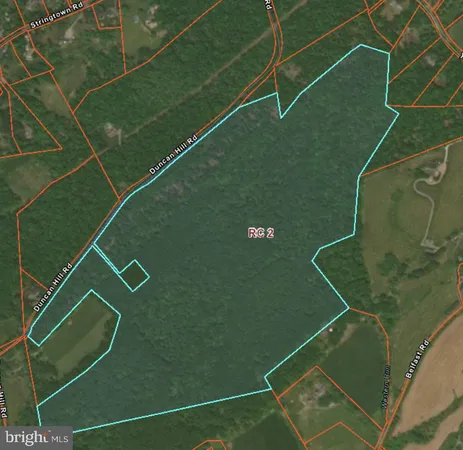 a view of a tennis court