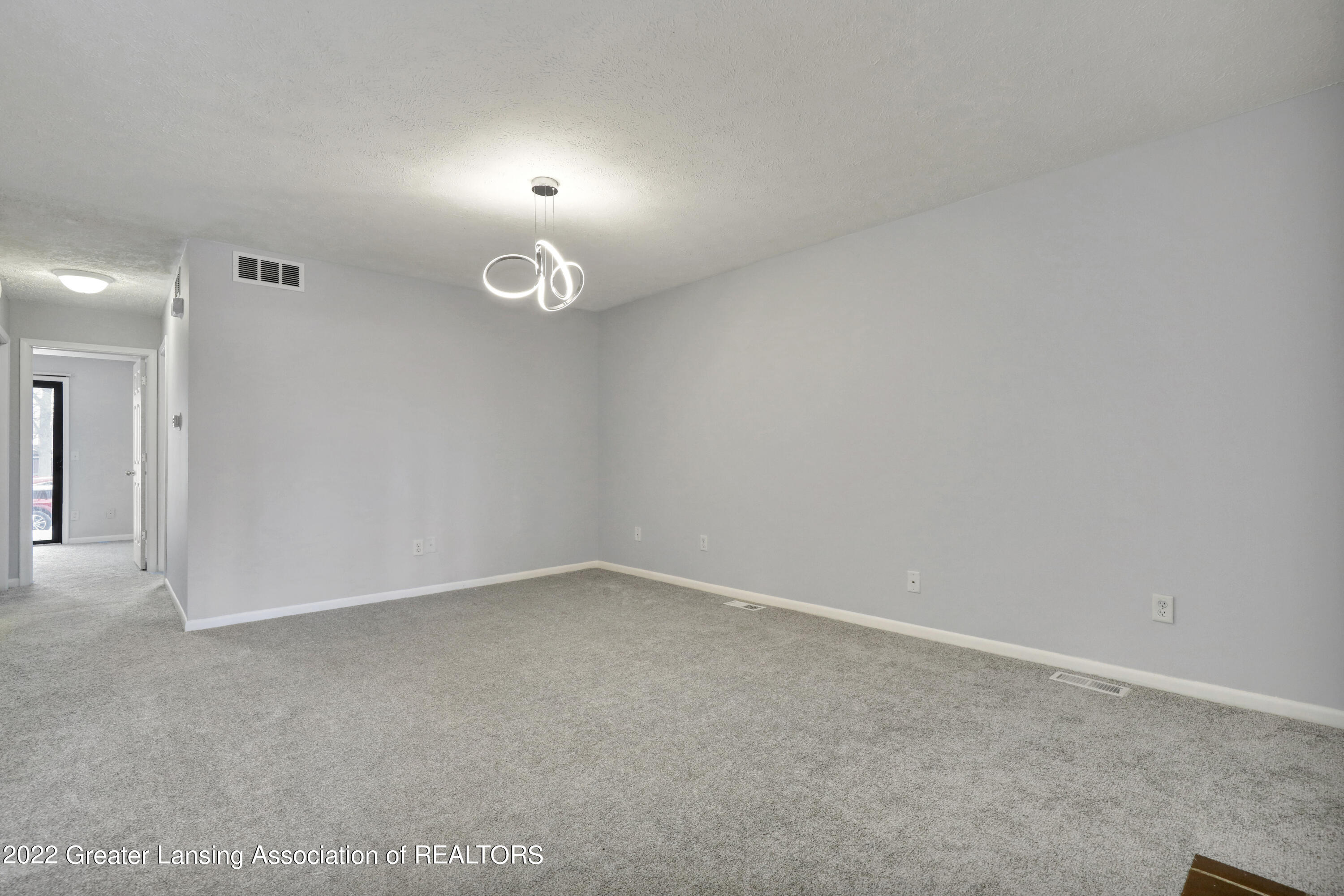 205 East Jolly Road, Unit A5 Lansing, MI 48910 - Photo 2 of 29 Living Room