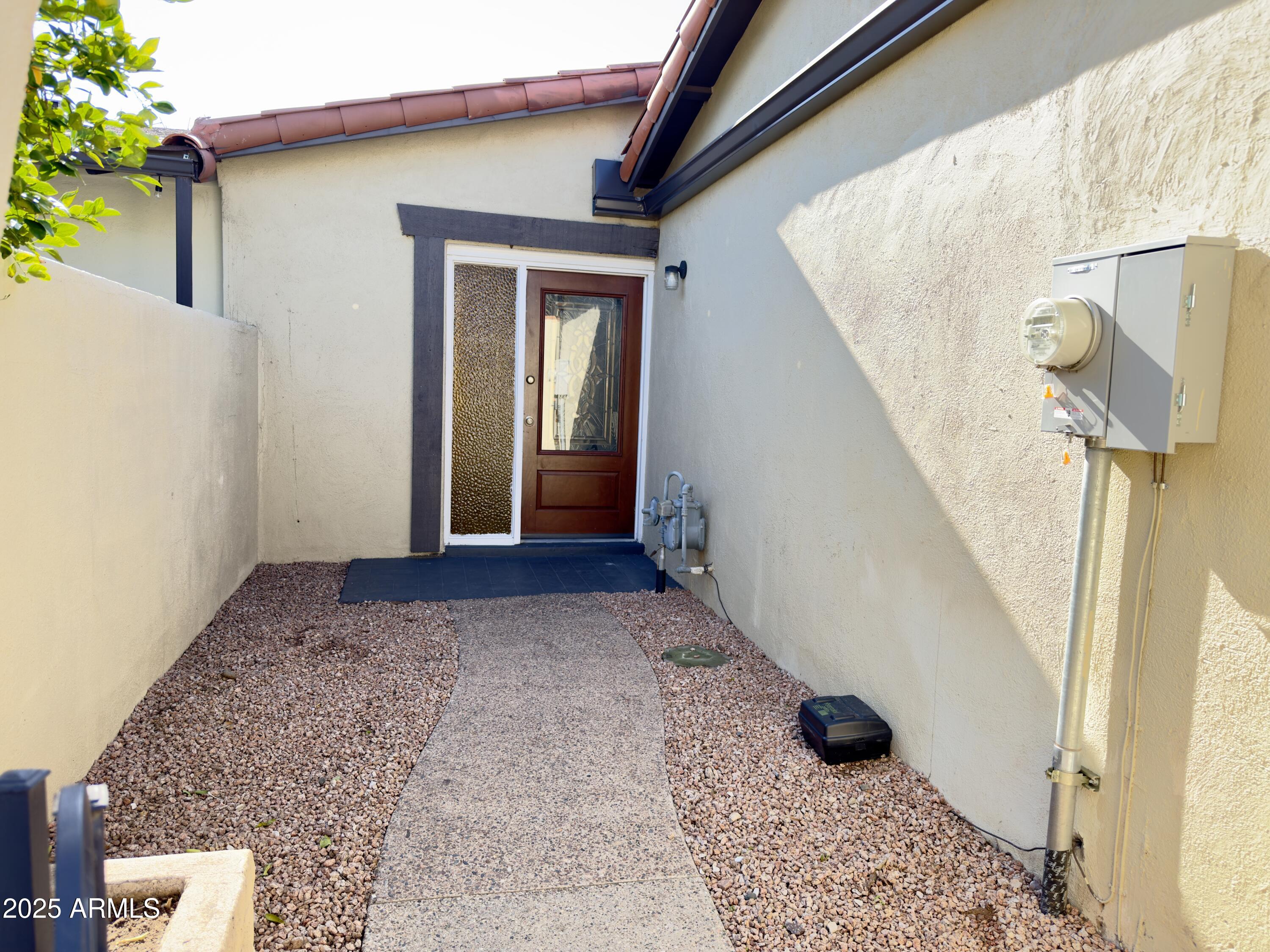 1021 West Mission Lane Phoenix, AZ 85021 - Photo 2 of 20