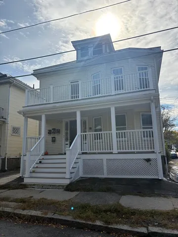 $1,800 | 11 Hancock Street, Unit 1R, Salem, MA 01970