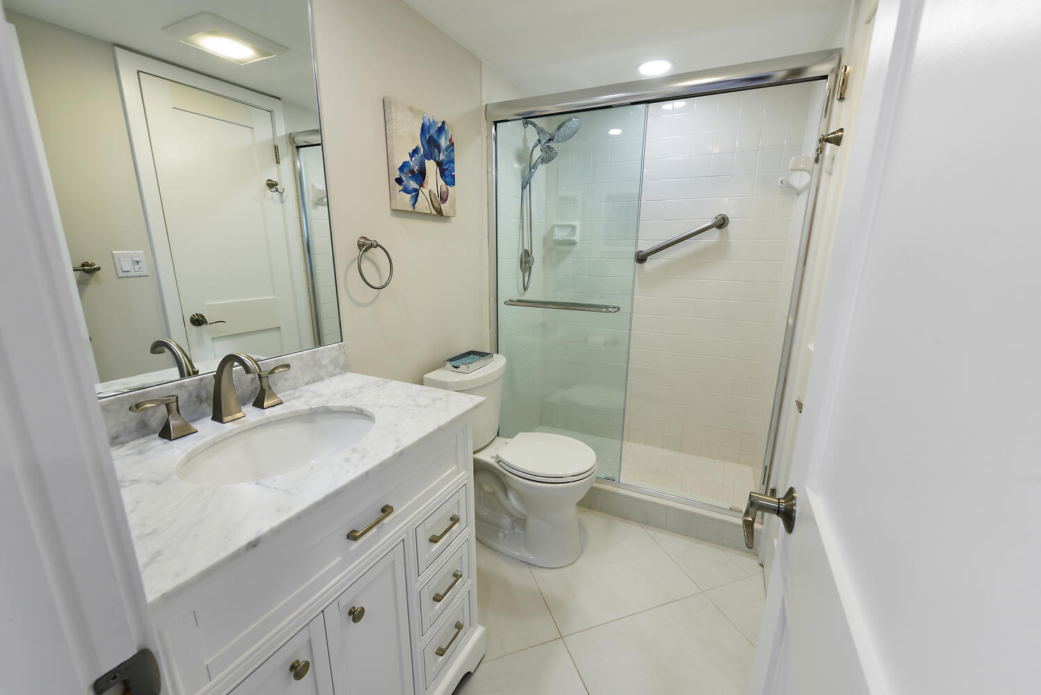 1605 Highway 1, Unit M3502 Jupiter, FL 33477 - Photo 19 of 38 Guest Bathroom off of entry way
