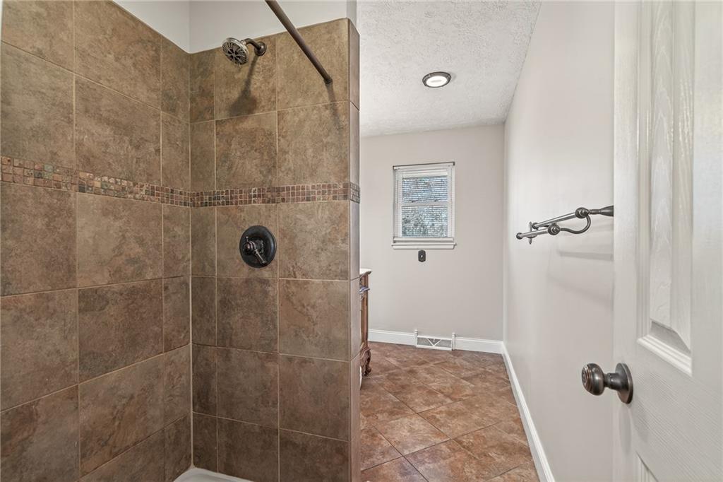 4317 Northwest R D Mize Road Blue Springs, MO 64015 - Photo 24 of 49