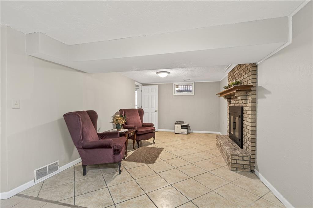 4317 Northwest R D Mize Road Blue Springs, MO 64015 - Photo 27 of 49