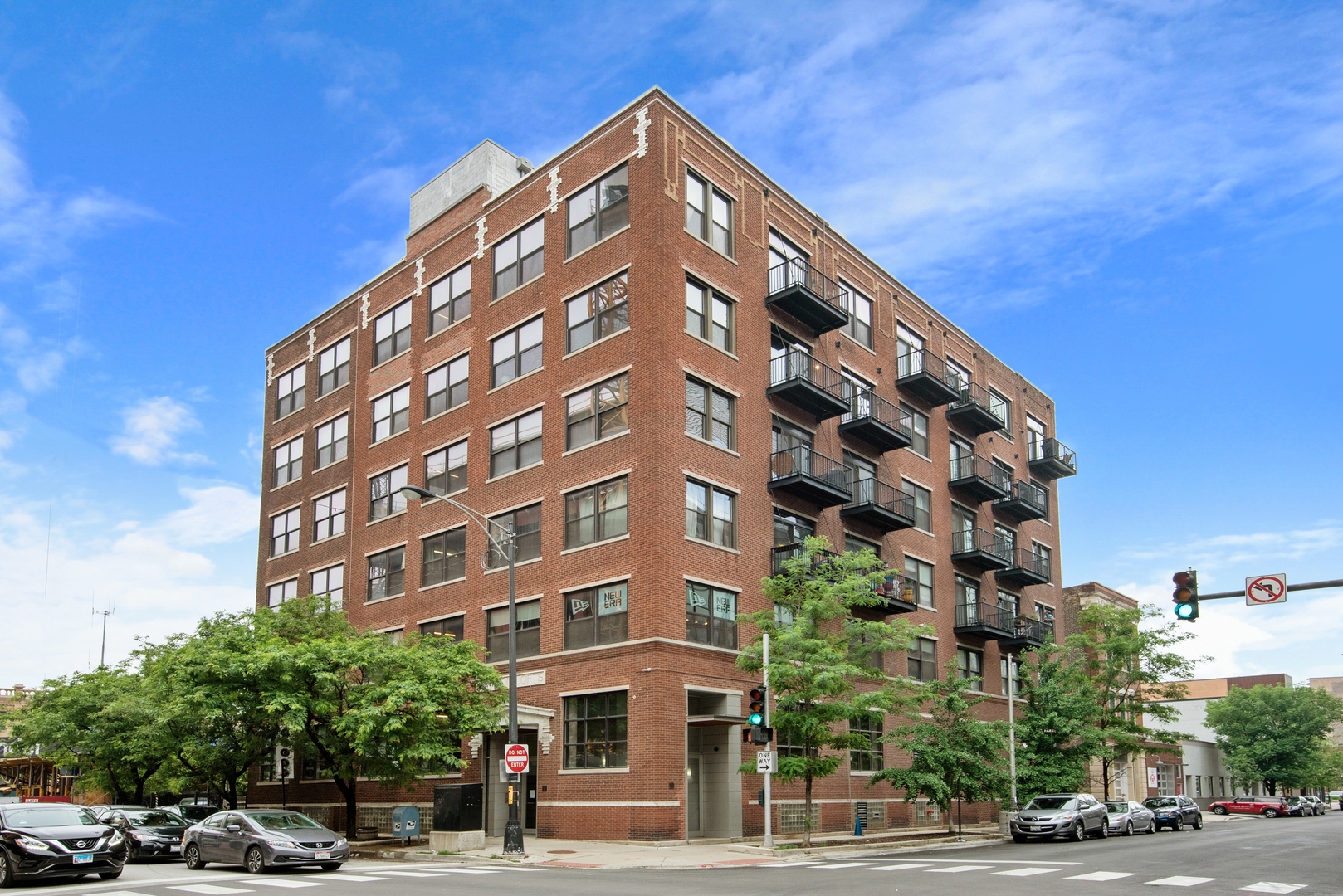 106 North Aberdeen Street, Unit 5H Chicago, IL 60607 - Photo 1 of 14