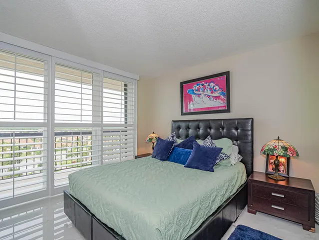 $775,000 | 3100 North Hwy A1A, Unit 806, Hutchinson Island, FL 34949