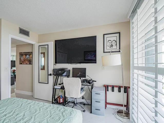 $775,000 | 3100 North Hwy A1A, Unit 806, Hutchinson Island, FL 34949