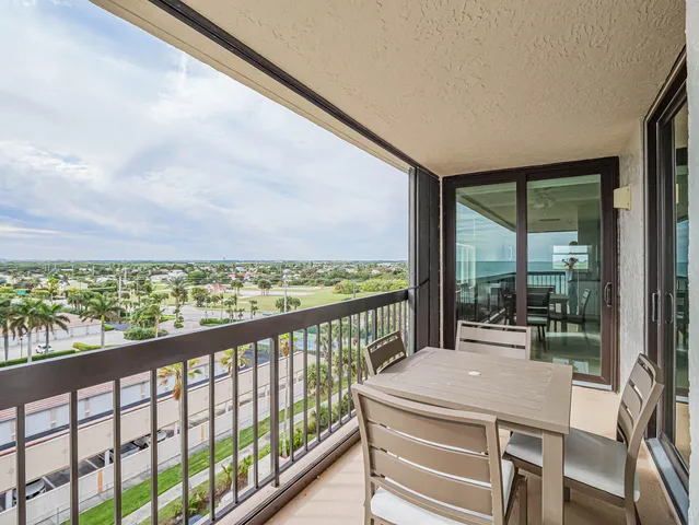 $775,000 | 3100 North Hwy A1A, Unit 806, Hutchinson Island, FL 34949