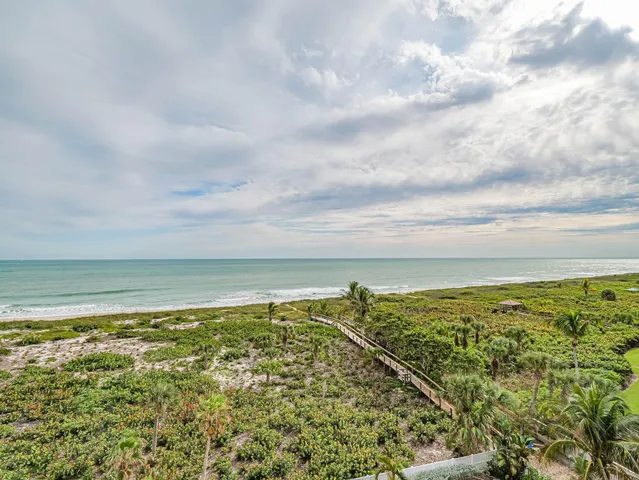 $775,000 | 3100 North Hwy A1A, Unit 806, Hutchinson Island, FL 34949